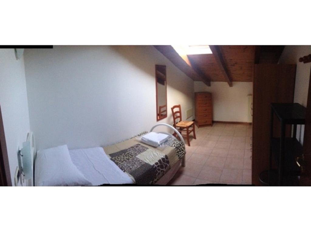 Apartmán Casa Lavoro Vancanza Castelnuovo del Garda Pokoj fotografie